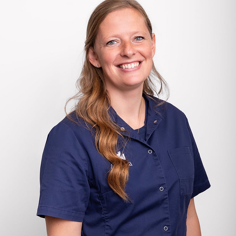 Photo of Priscilla van der Aalst, Paraveterinair, Voorraadbeheer