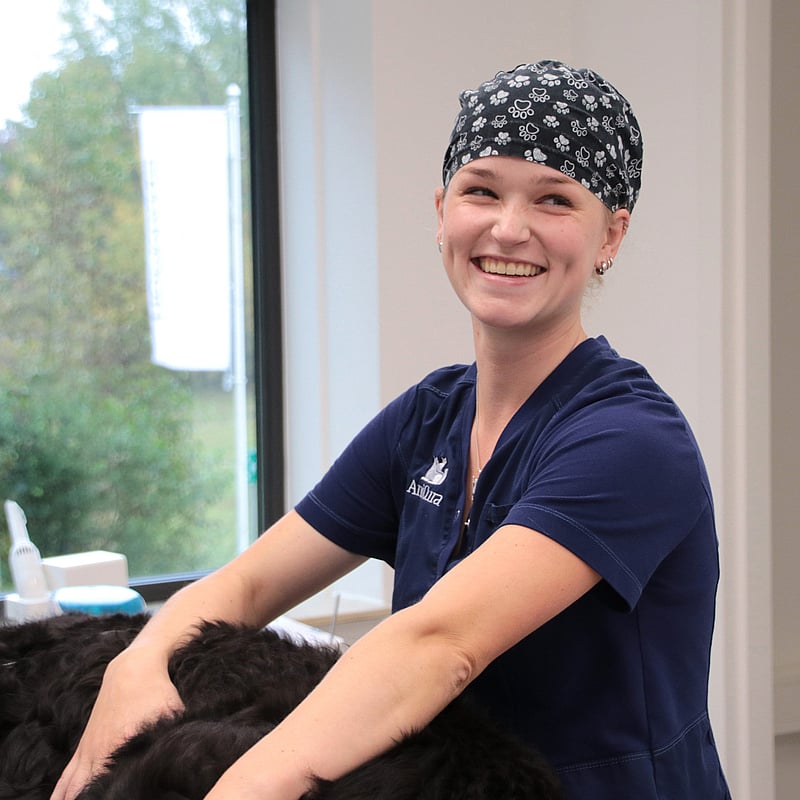 Photo of Josie Huizinga, Paraveterinair