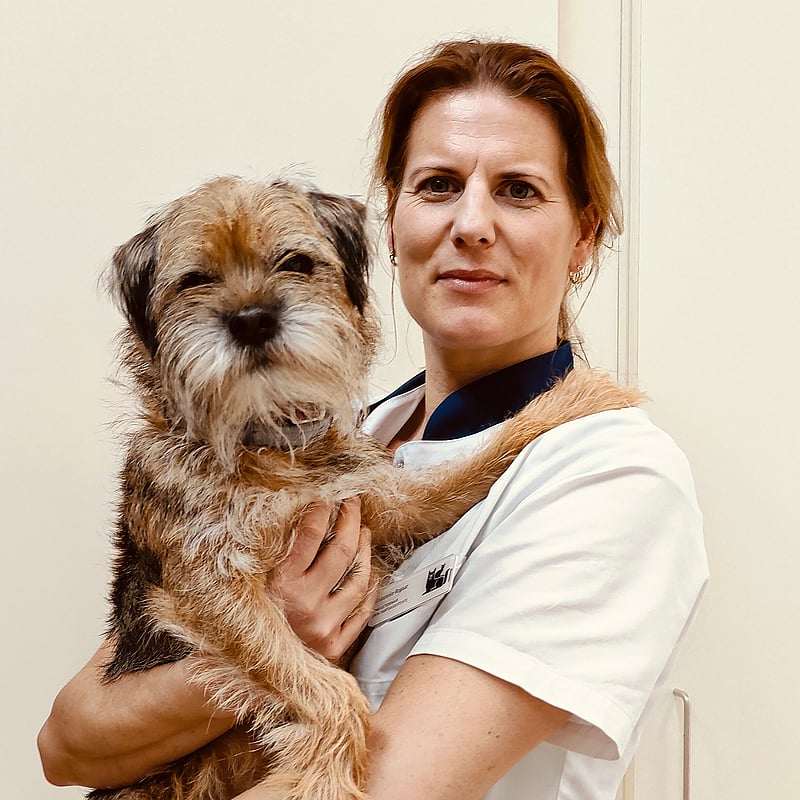 Photo of Joanneke Rogaar, Paraveterinair