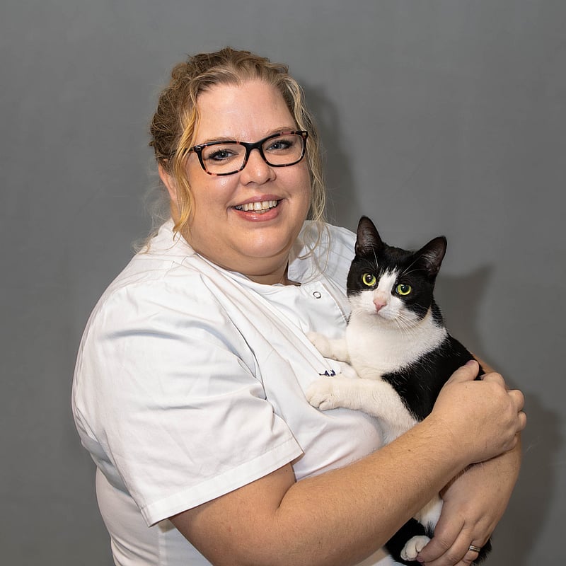 Photo of Miranda Hoekerd van der Kooy, Paraveterinair
